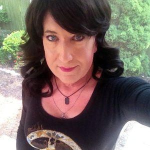 Meet your Posher, Dayna